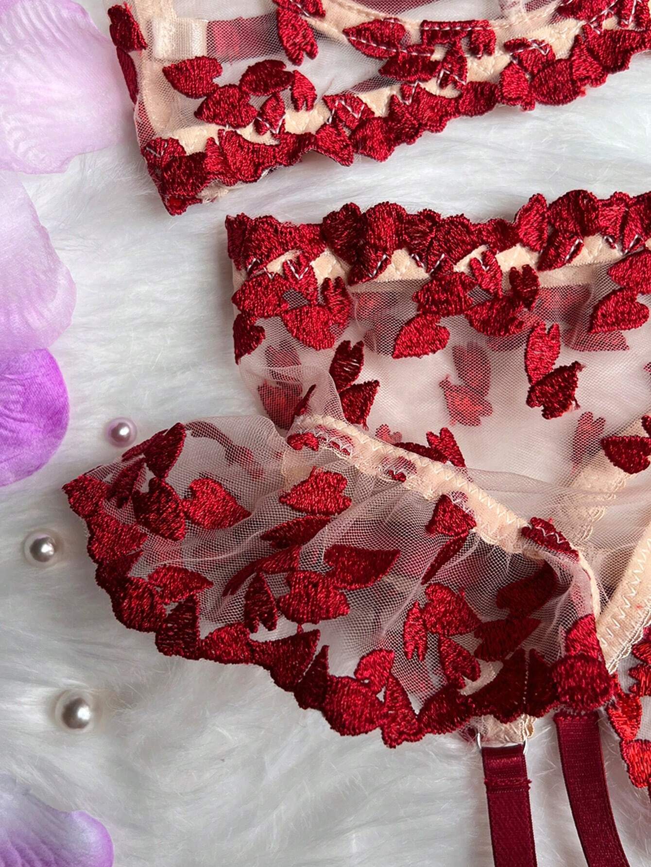 CHLOE'S LINGERIE SET