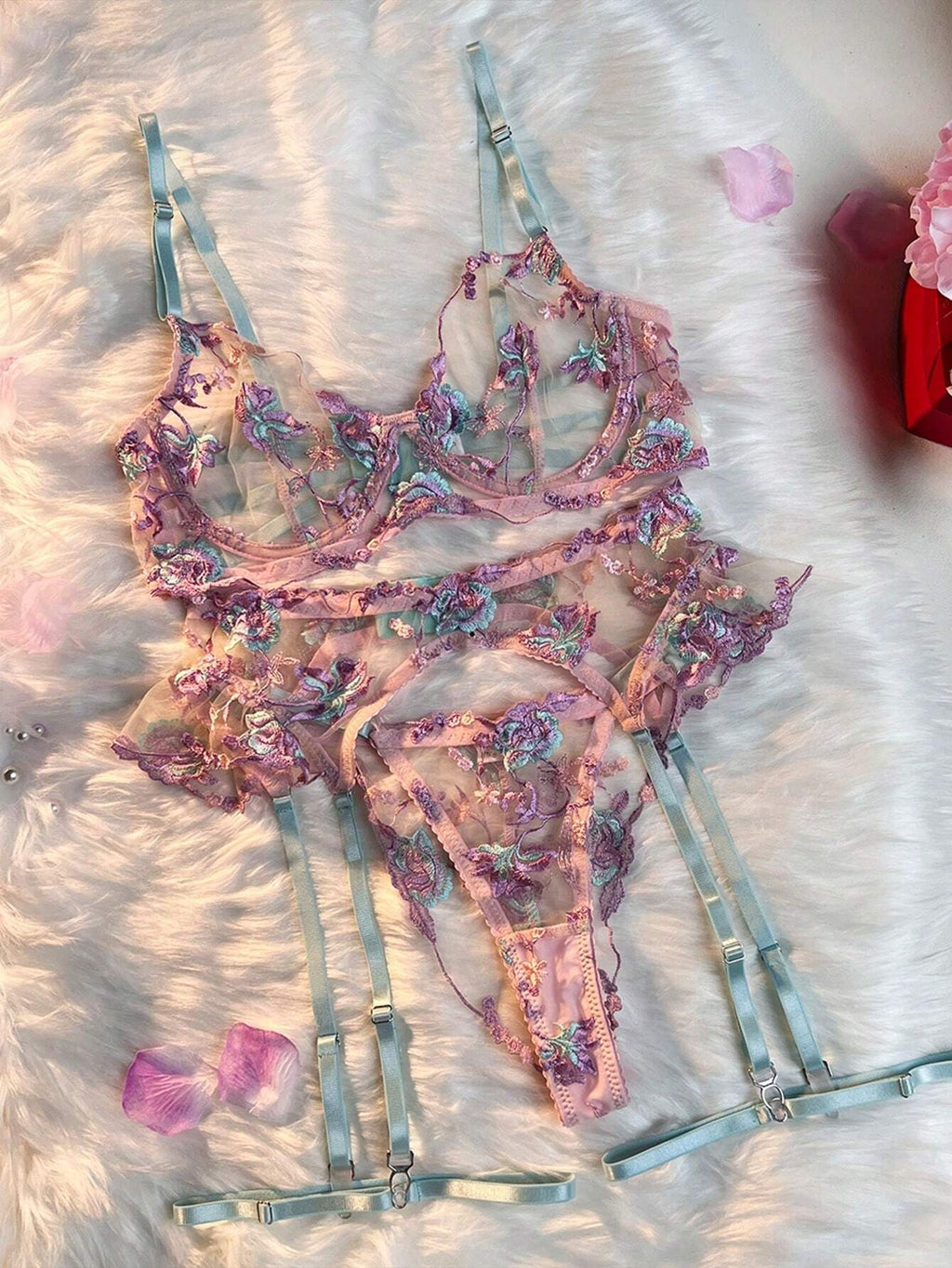 CAMILA'S LINGERIE SET