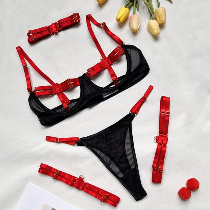 PAMELA'S LINGERIE SET