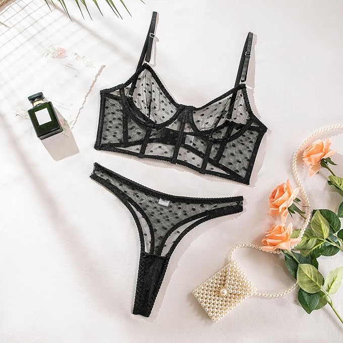 PAULINE'S LINGERIE SET