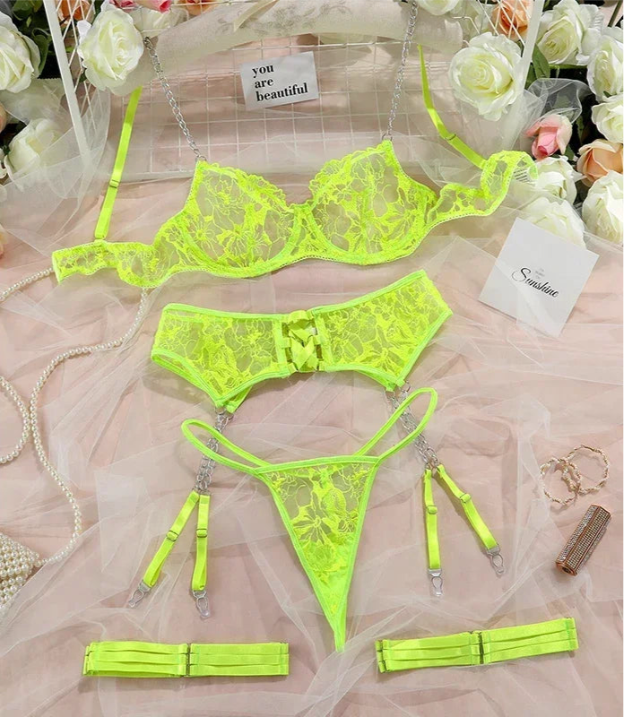AMALIA'S LINGERIE SET