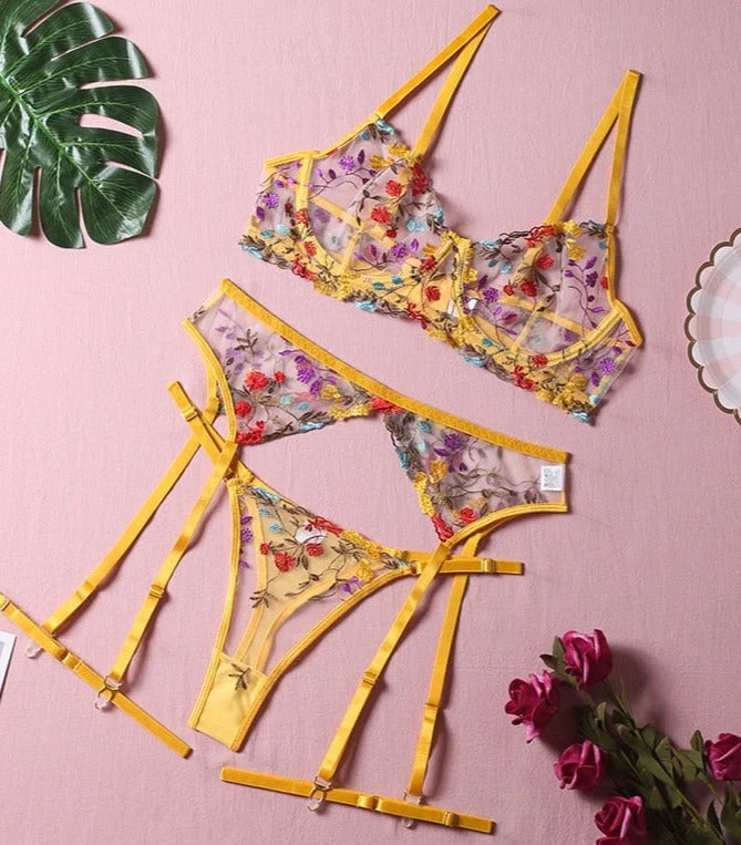 VANESSA'S LINGERIE SET
