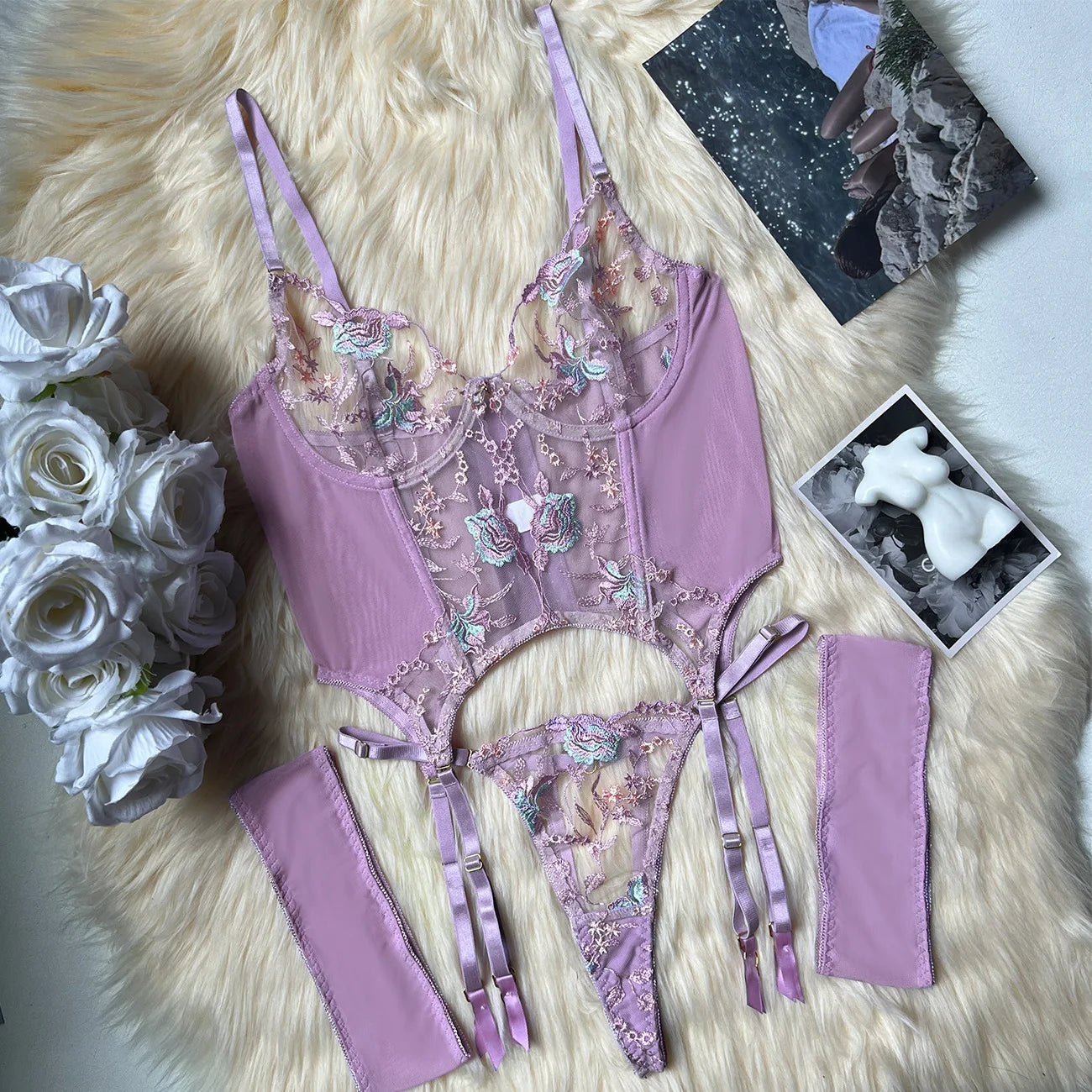 FLORA'S LINGERIE SET