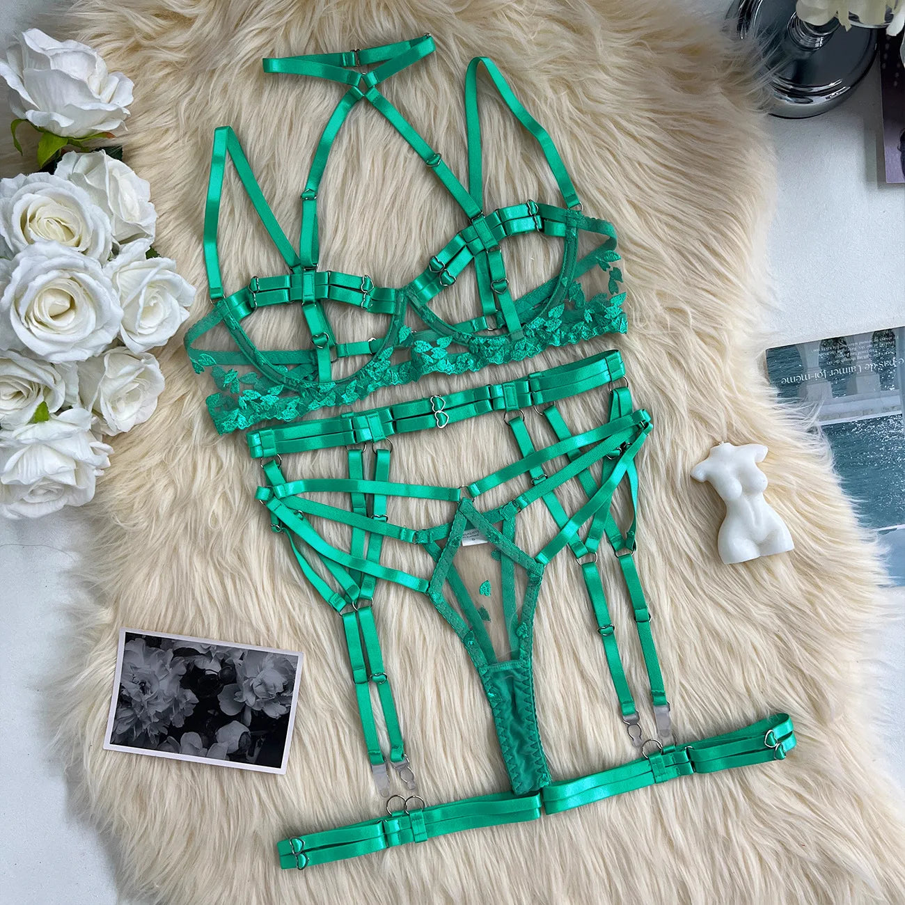 ARIA'S LINGERIE SET