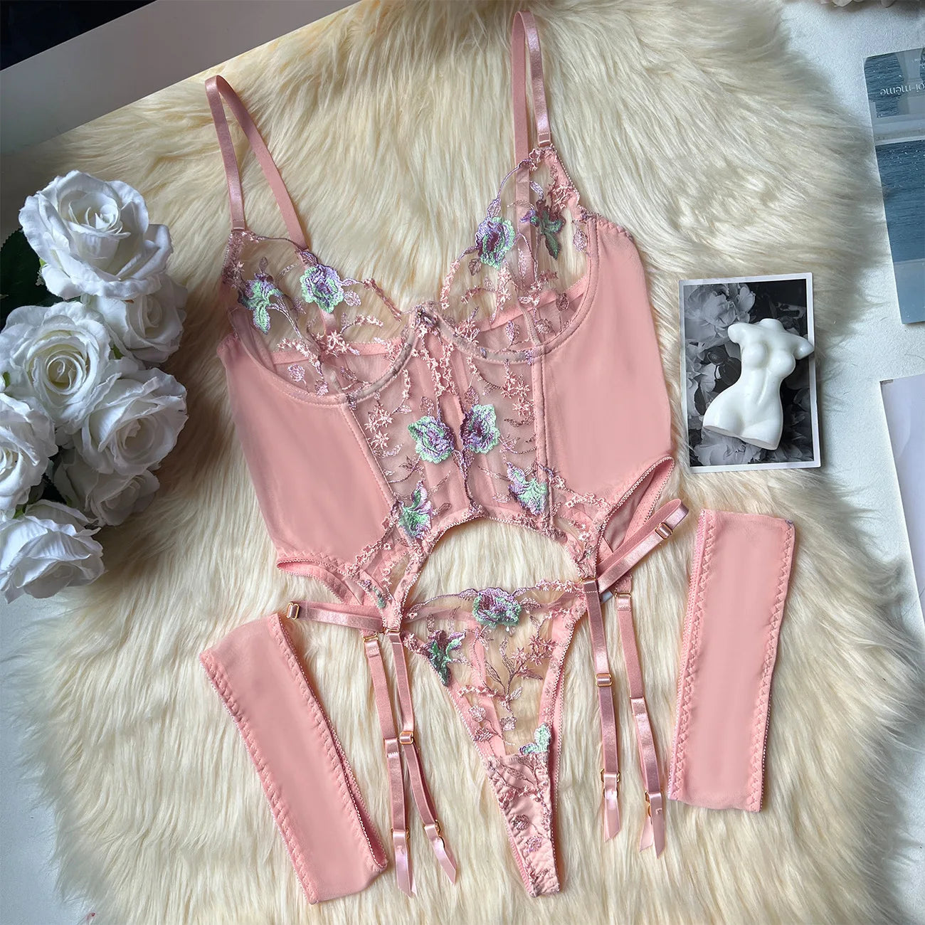 FLORA'S LINGERIE SET