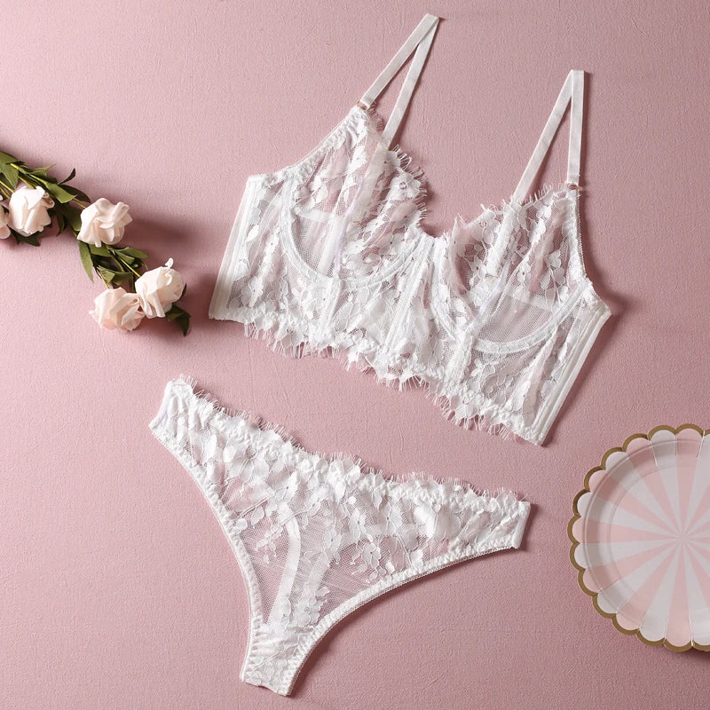 AVA'S LINGERIE SET