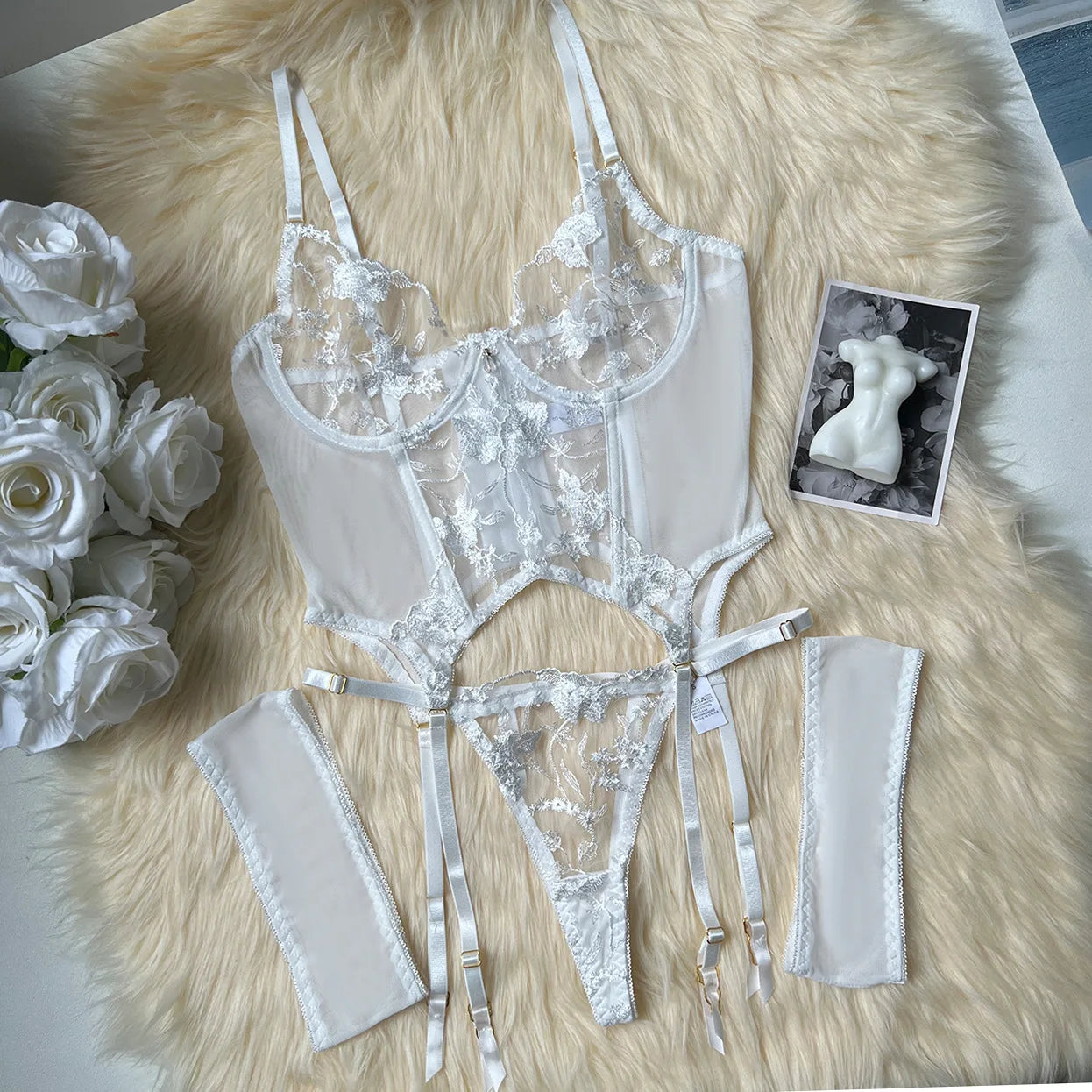 FLORA'S LINGERIE SET