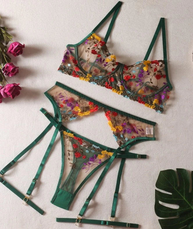 VANESSA'S LINGERIE SET